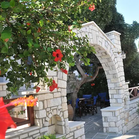 ホテル Anna Platanou