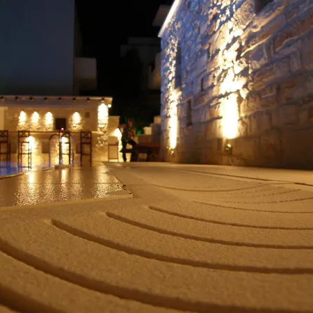 Anna Platanou * Parikia (Paros)