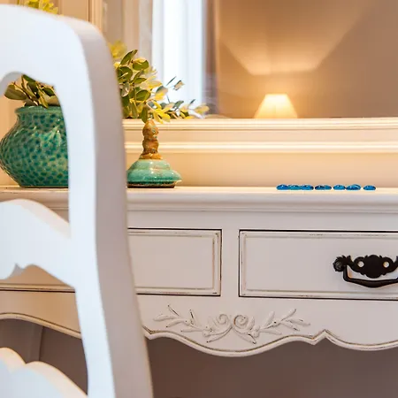 Anna Platanou ホテル *