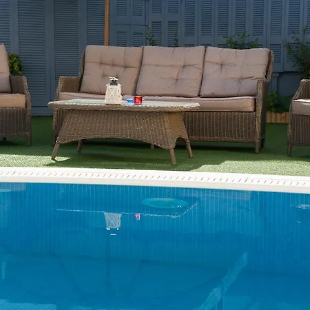 ホテル Anna Platanou