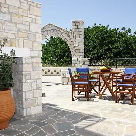 Hotel Anna Platanou *