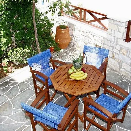 Anna Platanou ホテル *