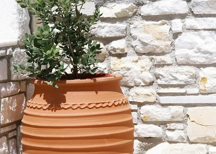 Anna Platanou Parikia (Paros)