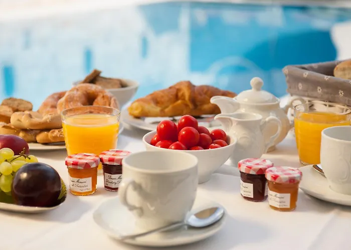 Hotel Anna Platanou *