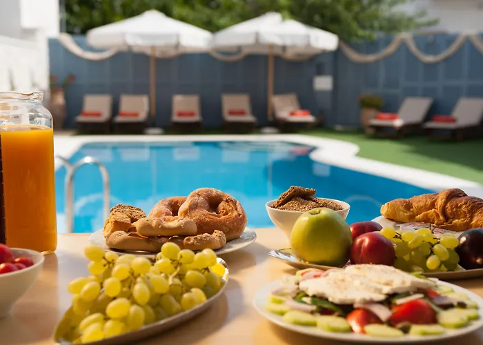 Anna Platanou * Parikia (Paros)