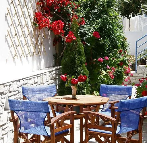 Anna Platanou Parikia (Paros)