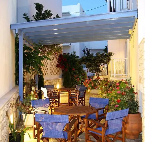 Anna Platanou Parikia (Paros)
